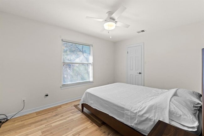 Building Photo - 3203 Tom Green St