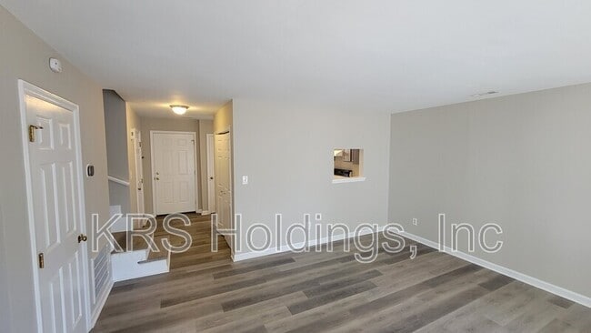 Building Photo - 5059 Avenida Del Sol Dr