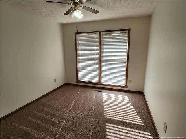 Building Photo - 909 Flintwood Rd