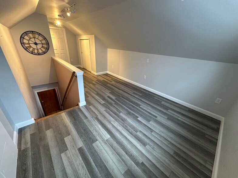 Building Photo - 913 Broad Blvd