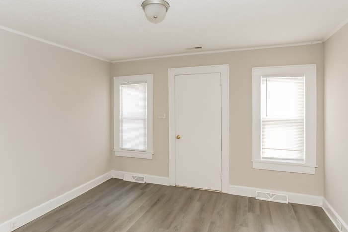 Building Photo - 523 Engleside St