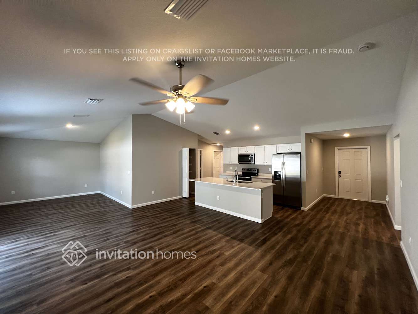 Building Photo - 807 SW California Blvd