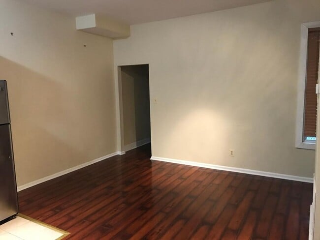 Building Photo - 2030 E Baltimore St