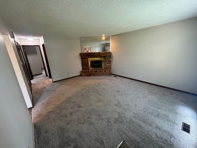 Building Photo - 927/929 Herold Avenue