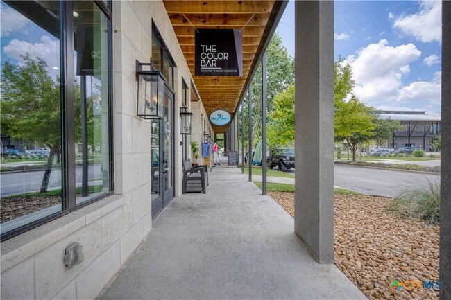 Building Photo - 1208 N Academy Ave