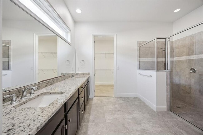 Building Photo - 5013 E Fountainwood Dr