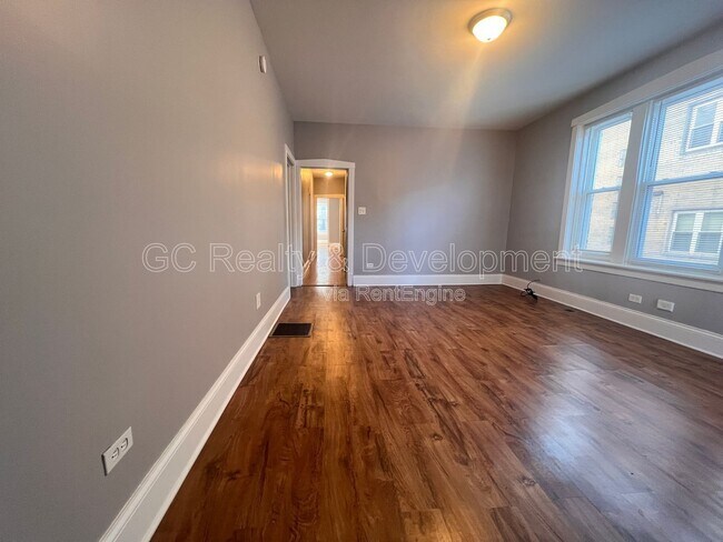 Building Photo - 4820 N Springfield Ave