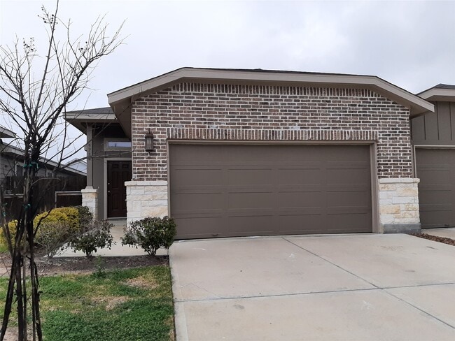 Primary Photo - 9784 Grosbeak Ln