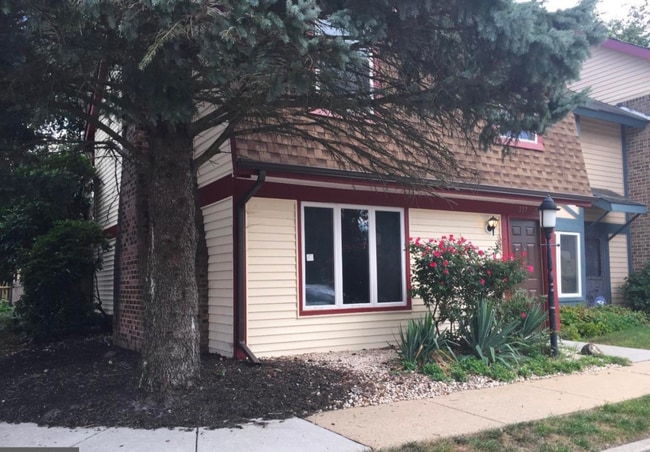Building Photo - 137 Chelsea Cir