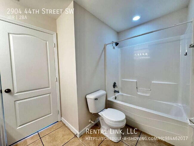 Building Photo - 2904 44th St SW