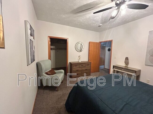 Building Photo - 6241 Holdrege-6