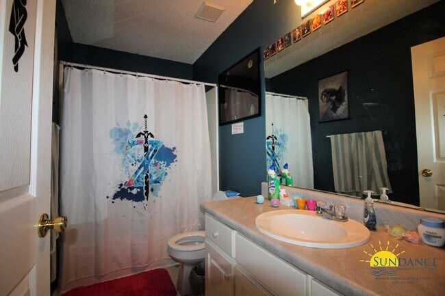 Building Photo - Nice 3 Bedroom Home in Mary Esther