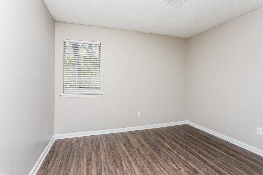 Building Photo - 5453 Fox Valley Ln