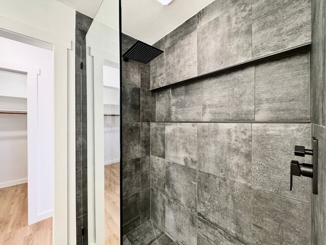 Building Photo - READY NOW!! 4-Bedroom Home in Lake Trant w/Attached Garage! Pet Friendly!