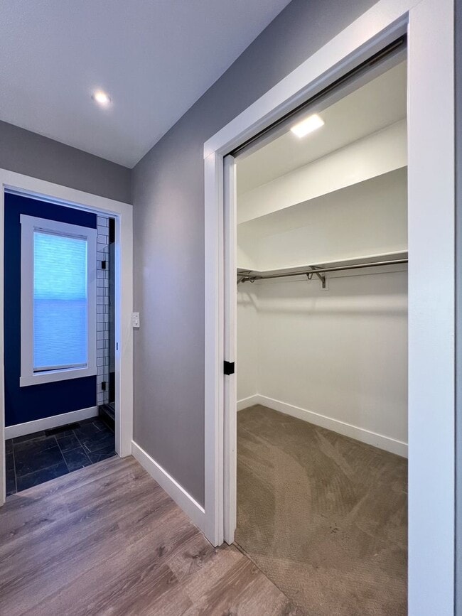 Building Photo - Beautifully Remodeled 2-Bedroom, 2-Bathroom Townhome with Single-Car Garage
