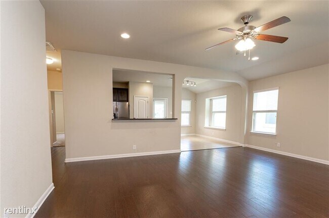 Building Photo - 11604 Yeadon Way