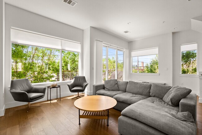 Building Photo - 505 Tillery St