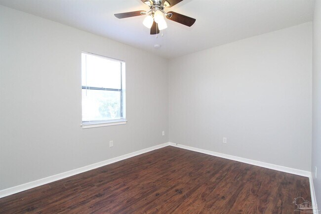 Building Photo - 7642 Sandy Creek Dr