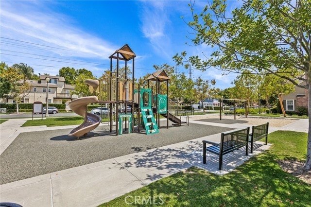 Building Photo - 6 Lindenwood