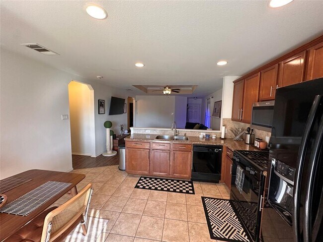 Building Photo - 484 Moonwalker Trail
