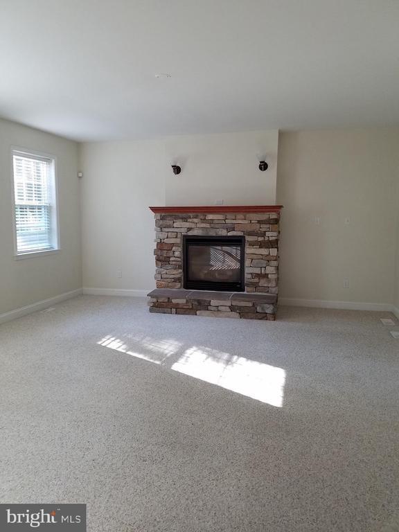 Building Photo - 2615 Farmstead Way