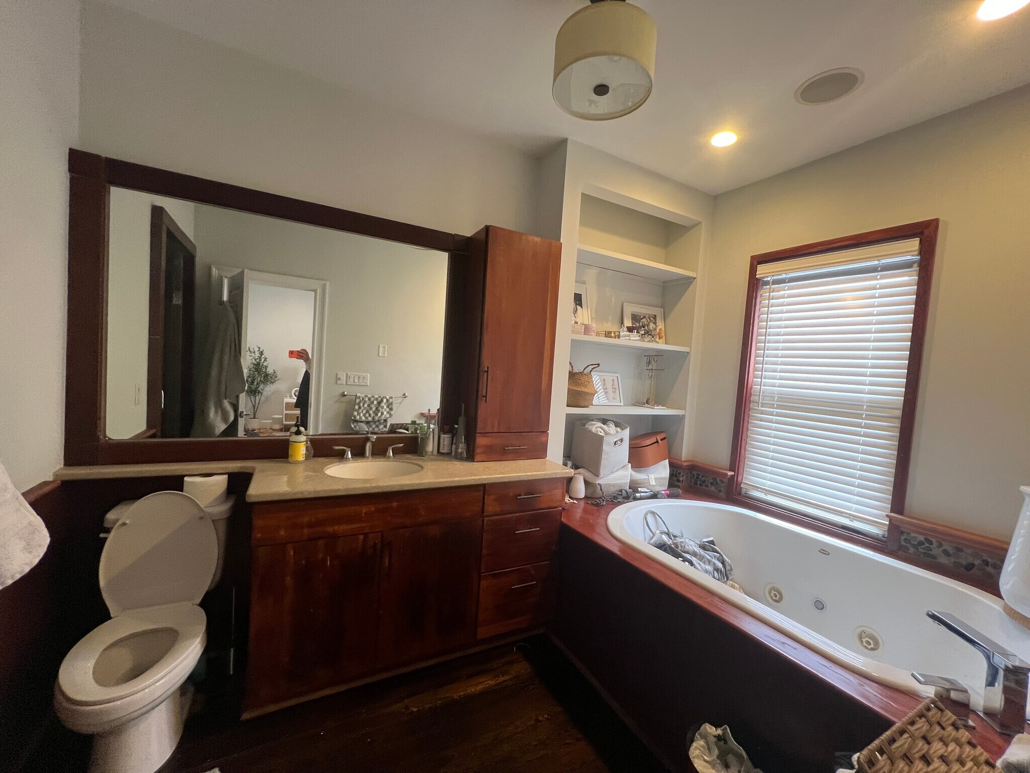 Building Photo - 733 E 3rd St