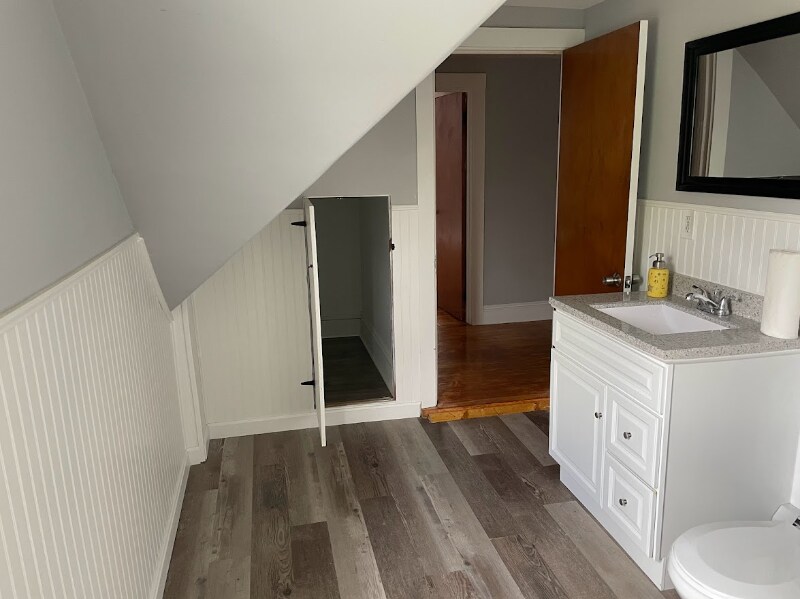 Building Photo - 428 High St