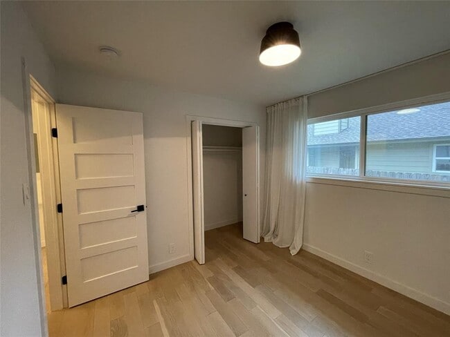 Building Photo - 9908 Brasher Dr