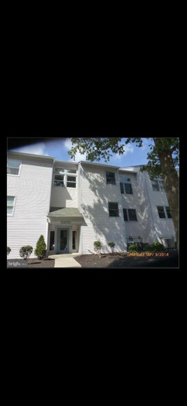 Building Photo - 5211 Birch Cir