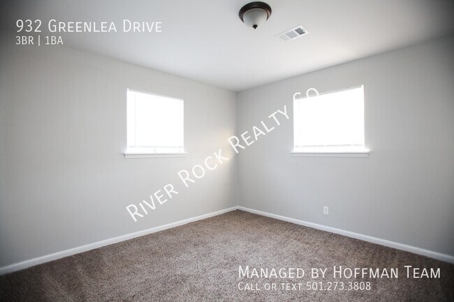 Building Photo - 932 Greenlea Dr