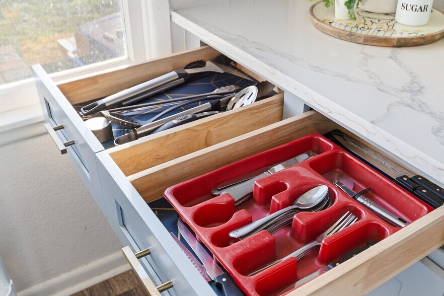 Building Photo - 319 Arnold Ave