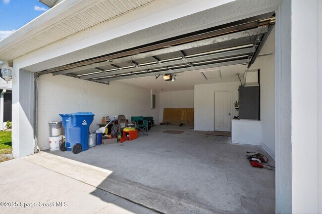 Building Photo - 591 Seaport Terrace SE