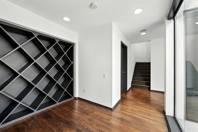 Building Photo - 2019 McClendon St