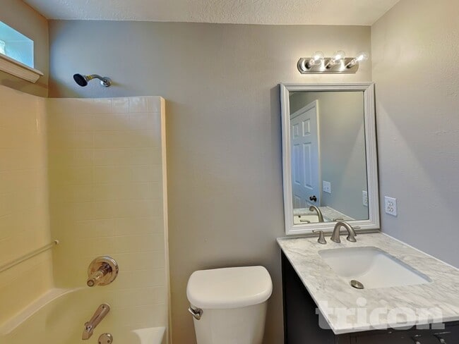 Building Photo - 335 Heritage Estates Ln