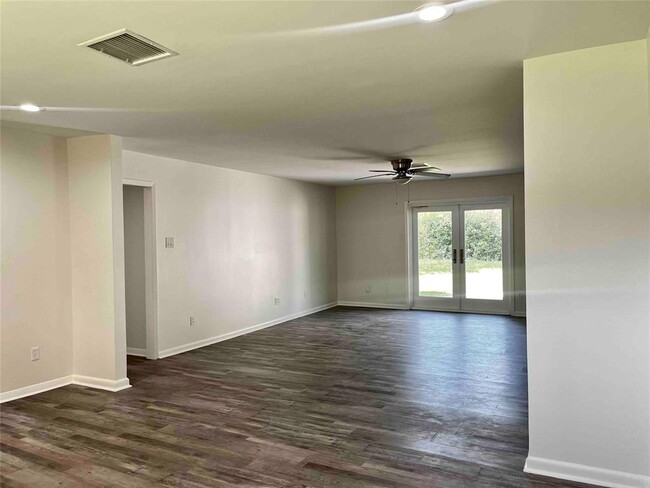 Building Photo - 8106 Mullins Dr