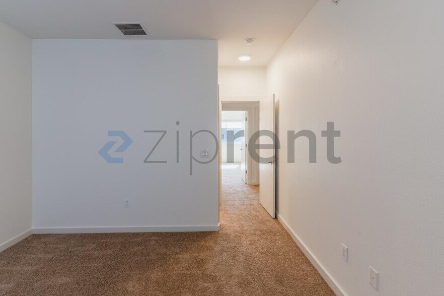 Building Photo - 7805 Cooper Ln