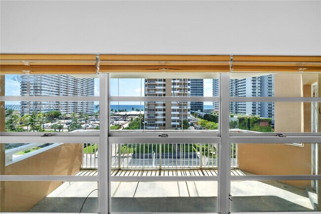 Building Photo - 1985 S Ocean Dr