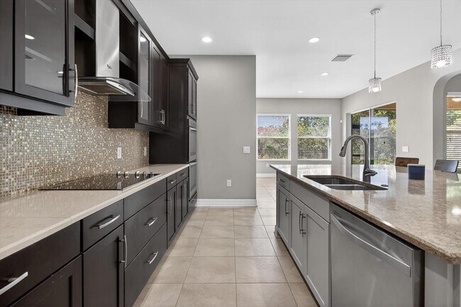 Building Photo - 2589 Gwynhurst Blvd