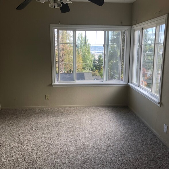 Building Photo - 519 S Summit Ave