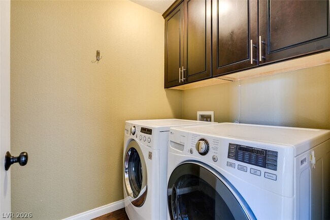 Building Photo - 5928 Attavilla Dr