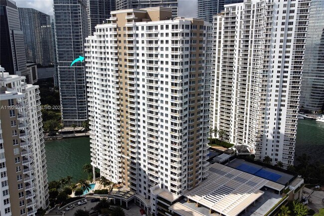 Building Photo - 801 Brickell Key Blvd