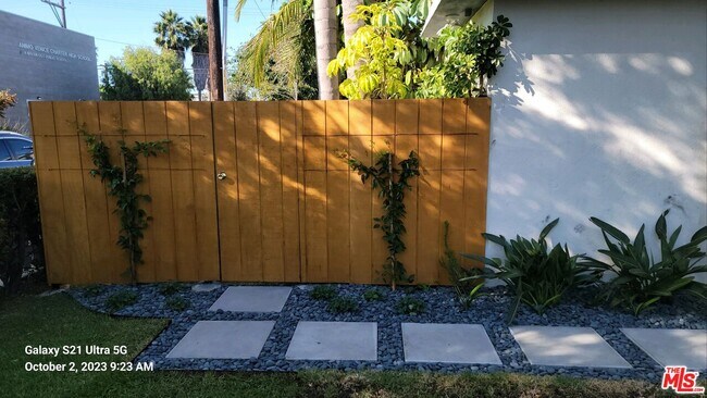 Building Photo - 825 Broadway St