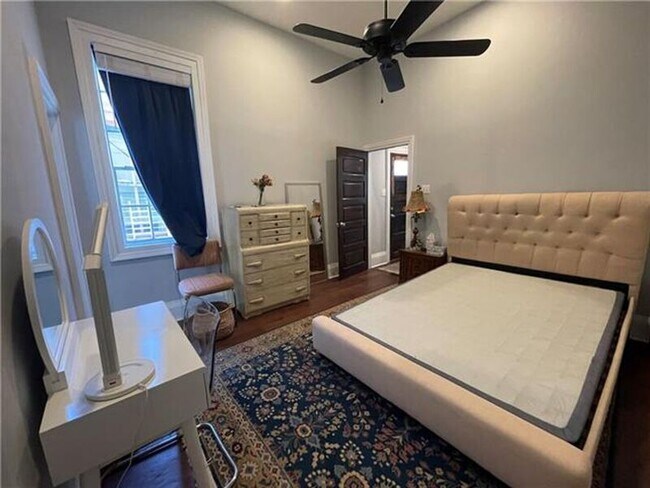 Building Photo - 2932 St Ann St.