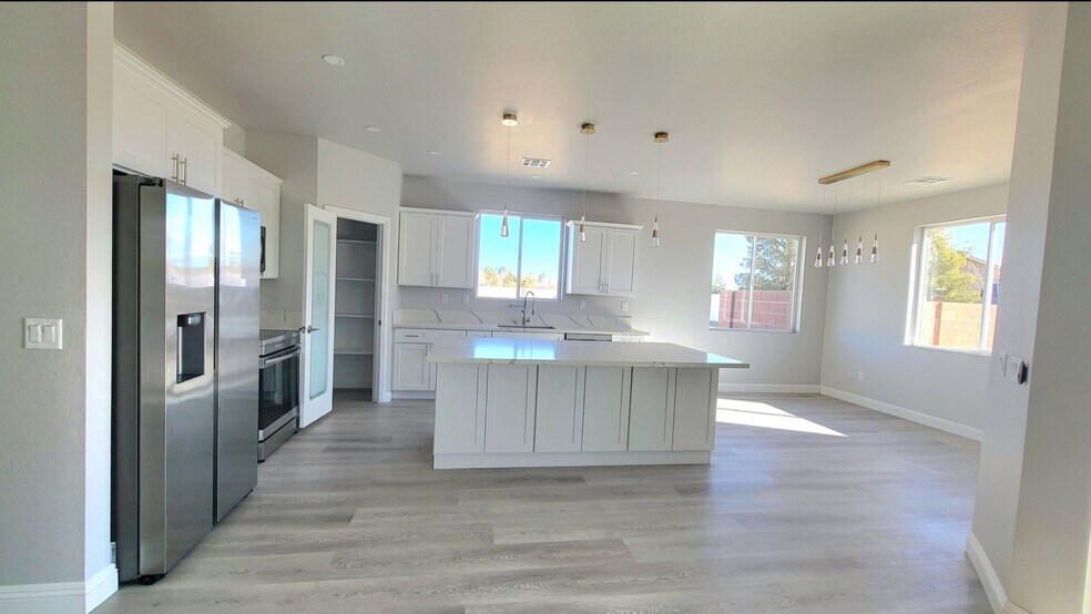 Building Photo - 6801 Sandpebble St