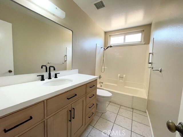 Building Photo - 825 Ardmore Ct