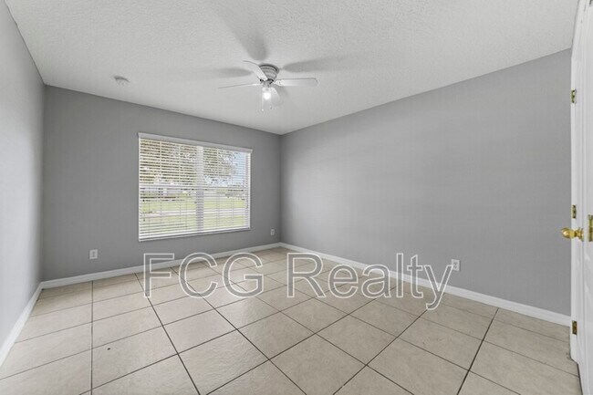 Building Photo - 3028 Sandstone Cir
