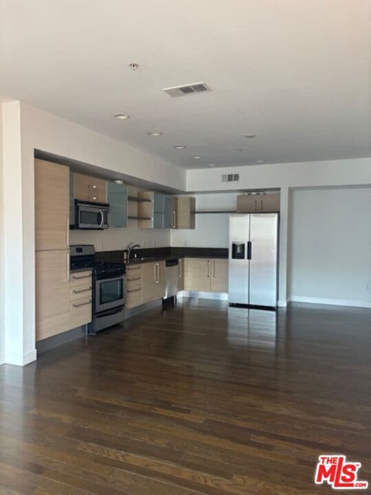 Building Photo - 1234 Wilshire Blvd