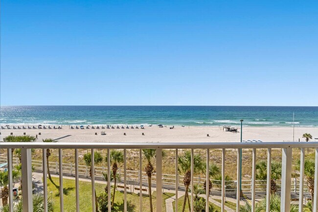 Building Photo - 8743 Thomas Dr