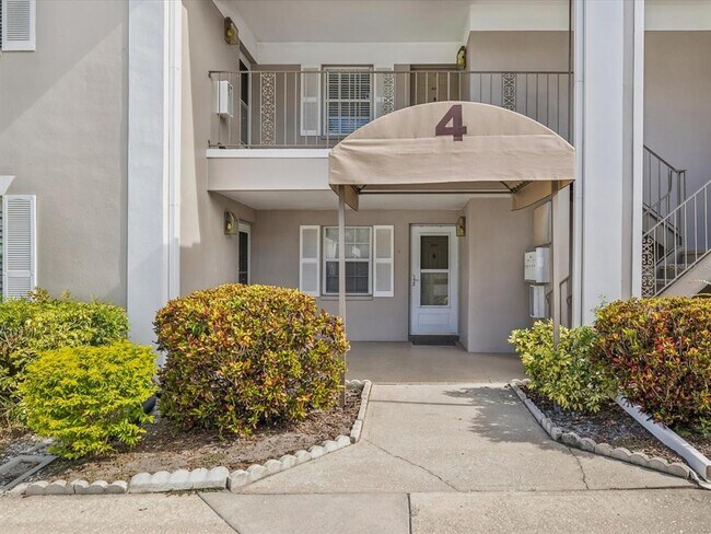 Building Photo - 5265 E Bay Dr