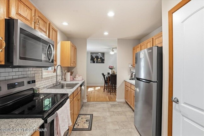 Building Photo - 12 Rockway Ct